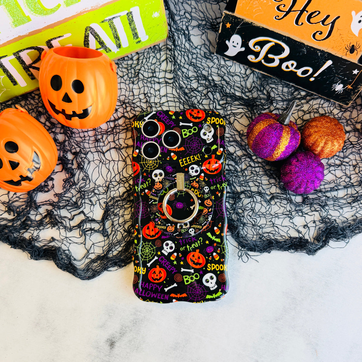 Spooky Wavy Luxe MagSafe Case for iPhone